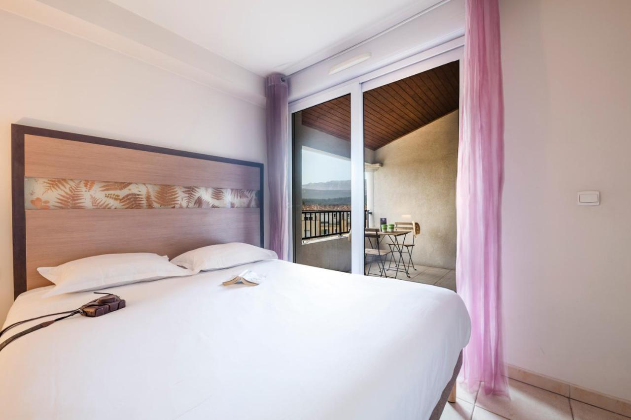 Garden & Aix En Provence - Rousset