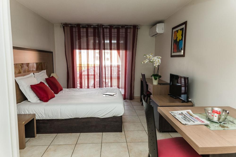 Garden & Aix En Provence - Rousset 3*