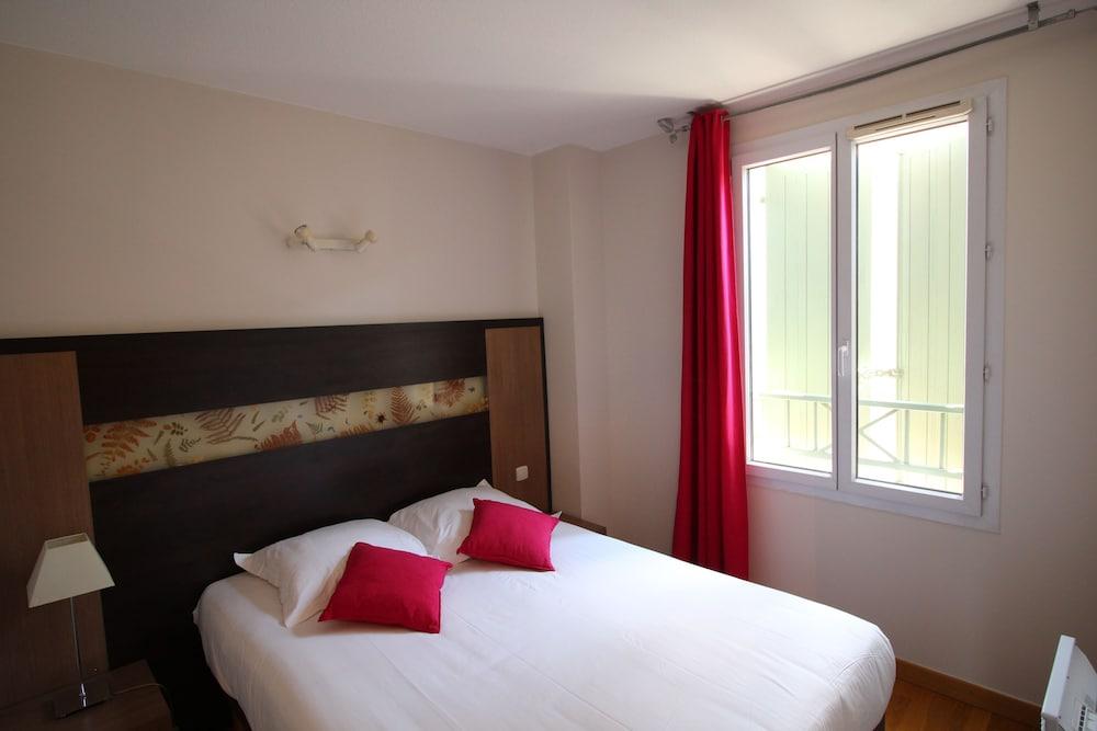 Garden & Aix En Provence - Rousset 3*
